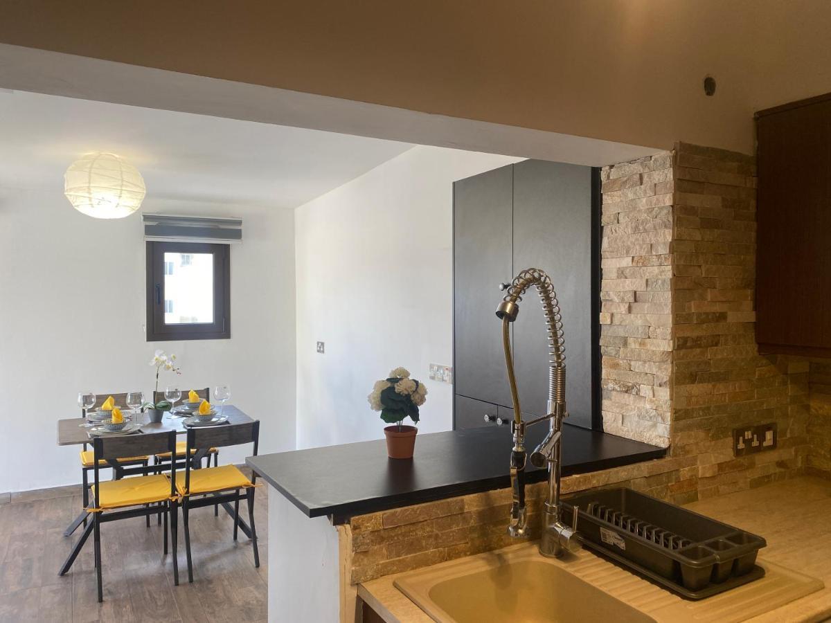 Philip Spacious Apartment Limasol Buitenkant foto